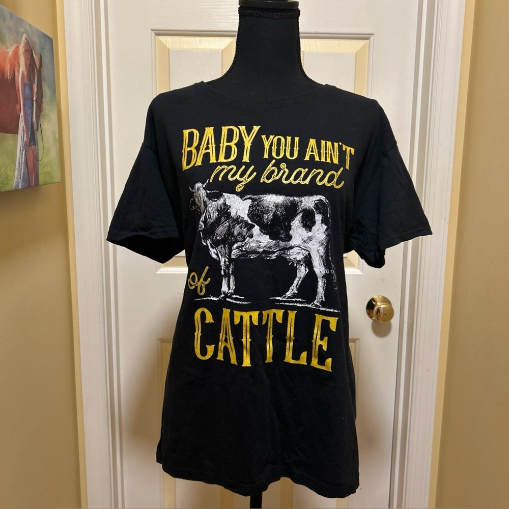 Women’s funny graphic cattle T-shirt
